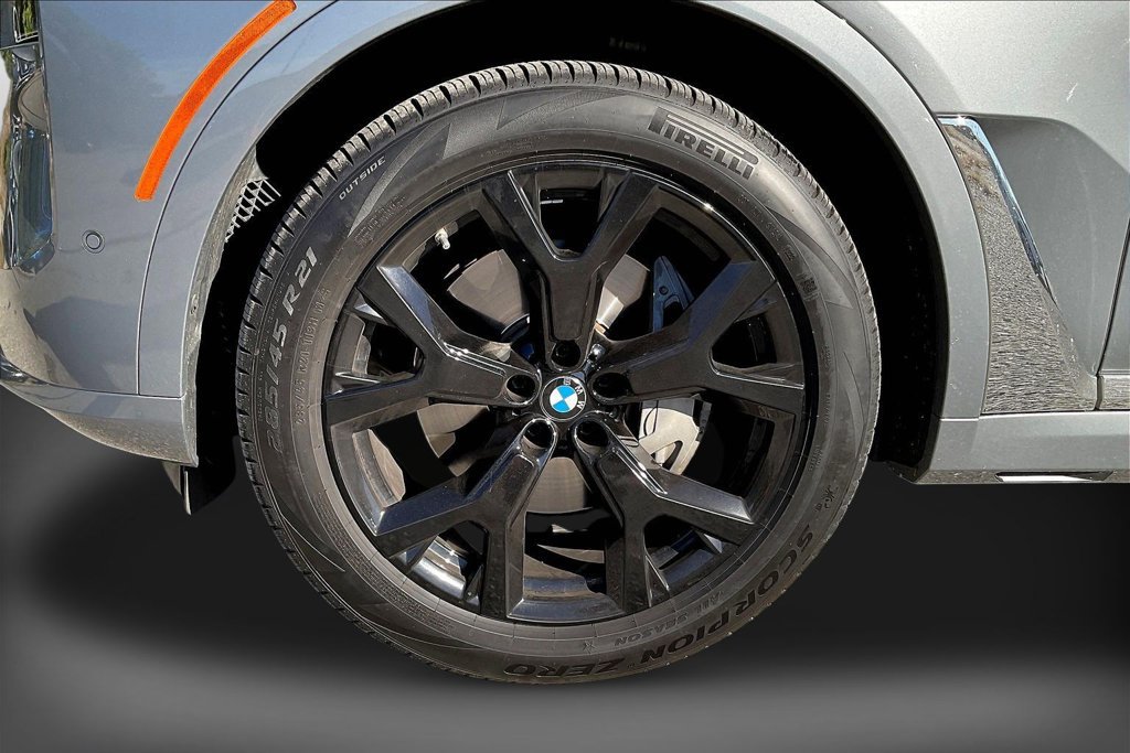 Used 2024 BMW X7 xDrive40i AWD/4WD image 35