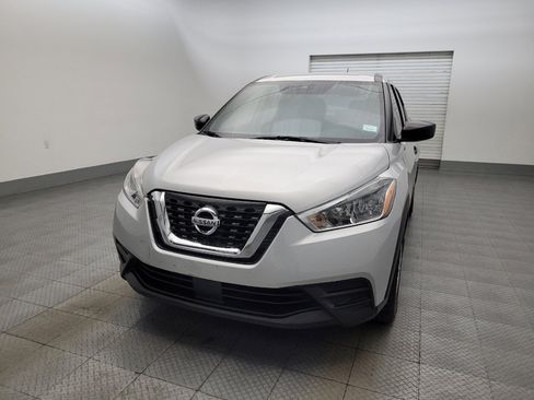 Used 2020 Nissan Kicks S image 15