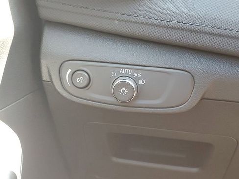 Certified 2024 Chevrolet TrailBlazer LT w/ Convenience Package FWD image 19