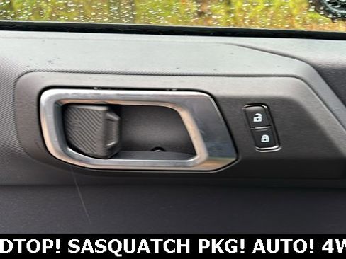 New 2025 Ford Bronco Base w/ Sasquatch Package image 25