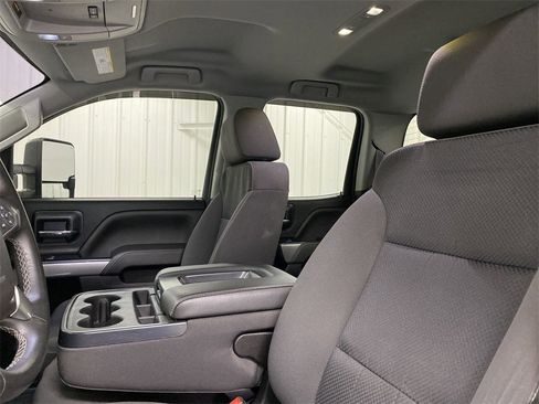 Used 2017 Chevrolet Silverado 1500 LT w/ Redline Edition image 11