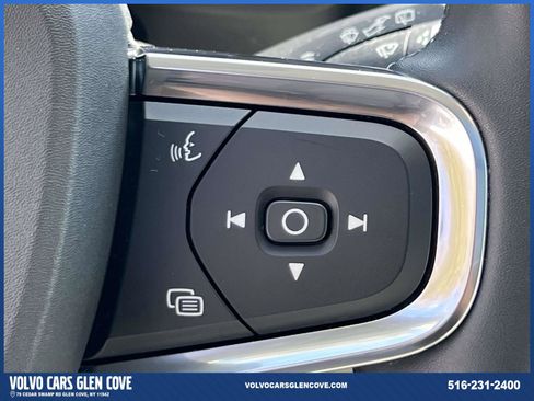 Used 2023 Volvo XC40 B5 Plus w/ Driver Assist Package AWD/4WD image 22