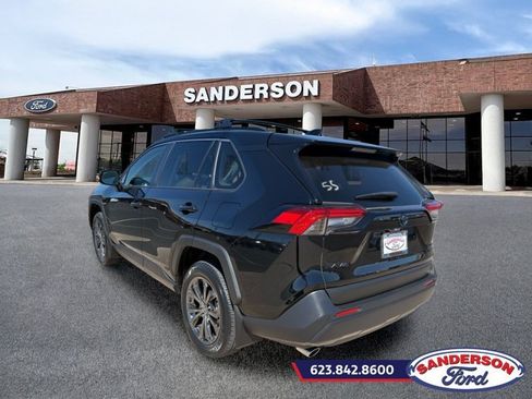 Used 2023 Toyota RAV4 XLE Premium AWD/4WD image 5