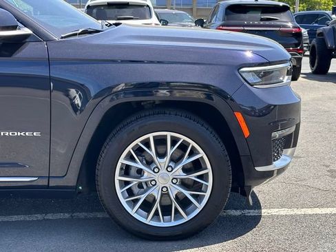 Used 2024 Jeep Grand Cherokee L Summit w/ Luxury Tech Group V AWD/4WD image 51