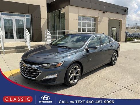 Used 2021 Chevrolet Malibu LT image 1