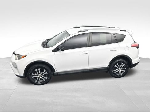 Used 2017 Toyota RAV4 LE FWD image 36