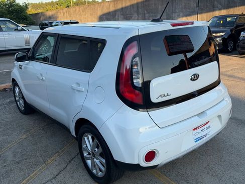 Used 2019 Kia Soul + FWD image 3
