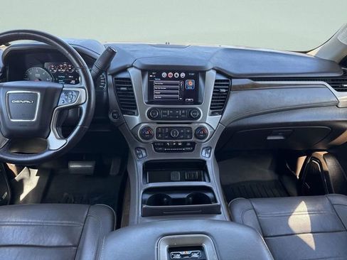 Used 2018 GMC Yukon XL Denali image 21