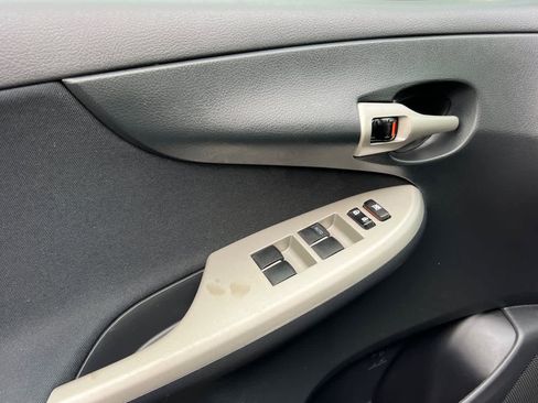 Used 2011 Toyota Corolla S image 12