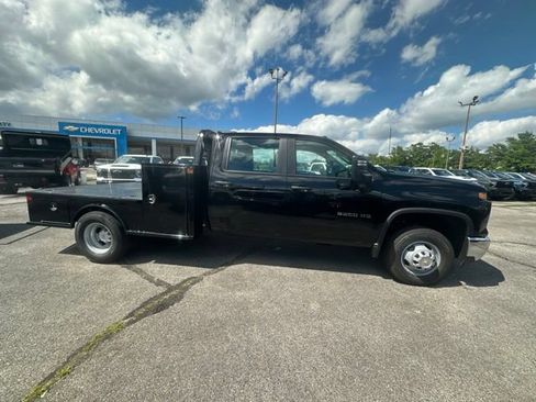 New 2026 Chevrolet Silverado 3500 W/T AWD/4WD image 2