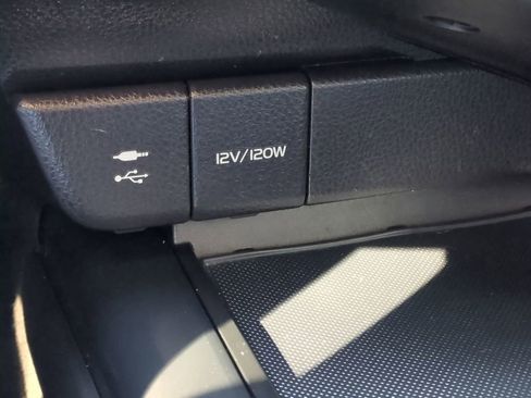 Certified 2019 Toyota Camry SE image 21