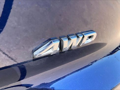 Used 2025 Nissan Pathfinder SV AWD/4WD image 9