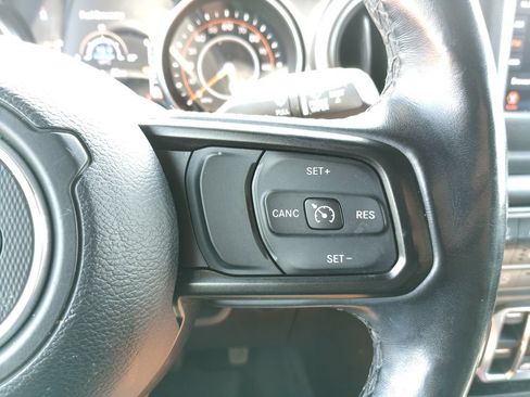 Used 2020 Jeep Wrangler Unlimited Sport S AWD/4WD image 23