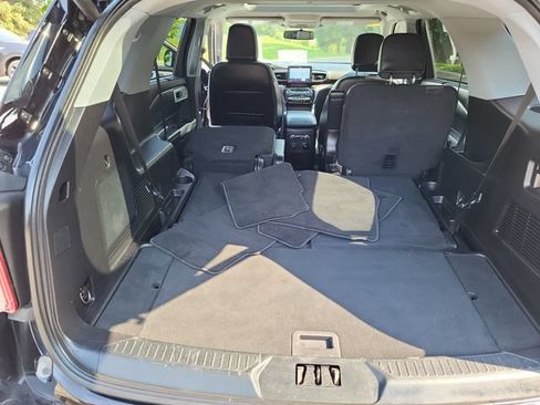 Used 2021 Ford Explorer Limited w/ Hybrid Equipment Group 310A AWD/4WD image 15