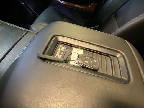 Used 2017 Chevrolet Suburban Premier image 31