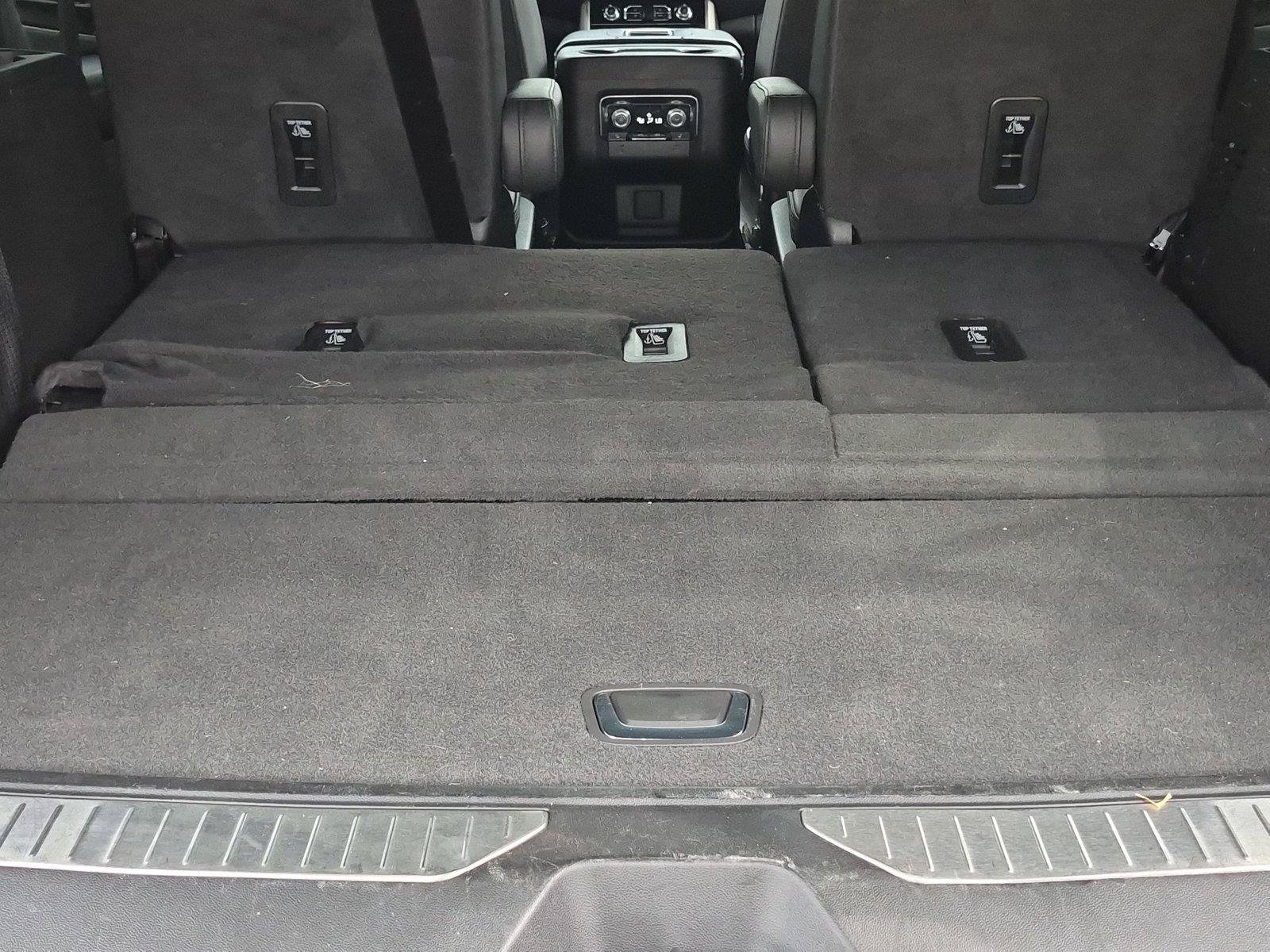 Used 2024 GMC Yukon Denali RWD image 30