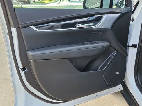 New 2025 Cadillac XT5 Premium Luxury image 25