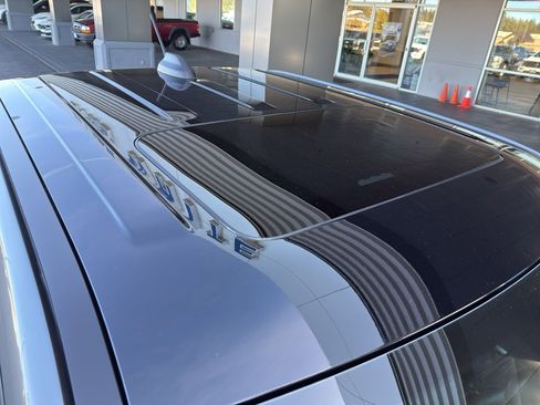 New 2025 Ford Maverick XLT w/ XLT Luxury Package image 10