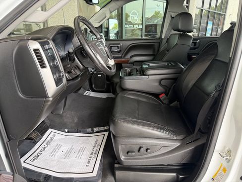 Used 2019 GMC Sierra 2500 SLT w/ Duramax Plus Package AWD/4WD image 5