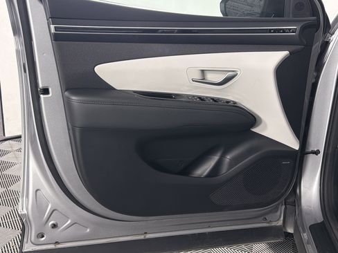 Used 2022 Hyundai Tucson Limited w/ Cargo Package AWD/4WD image 7