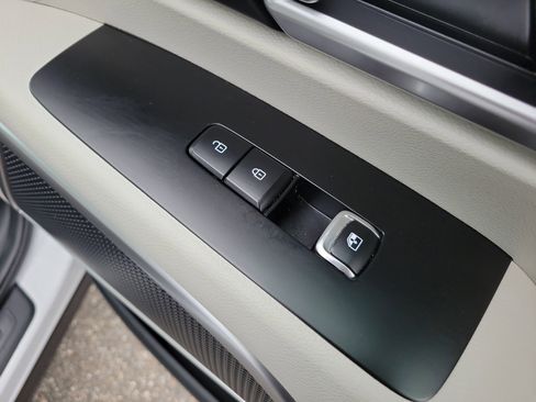 Certified 2025 Kia Telluride S image 11