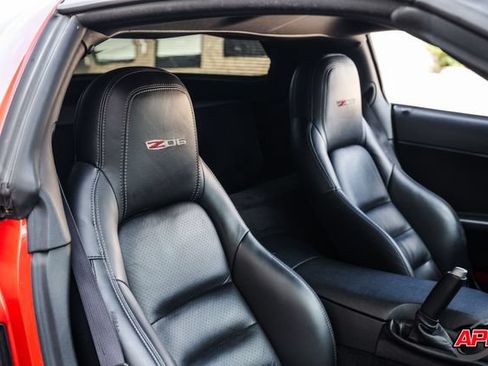 Used 2011 Chevrolet Corvette Z06 w/ Z06 Carbon Fiber Package RWD image 70