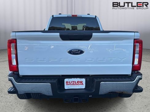 Used 2024 Ford F350 XLT image 4