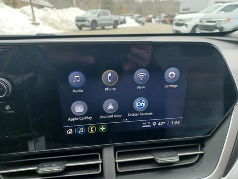 Used 2024 Chevrolet Trax LS w/ LS Convenience Package image 11