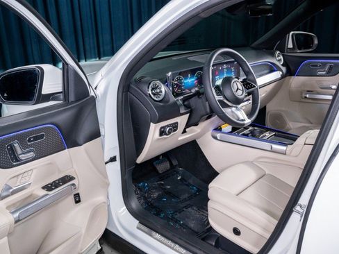Certified 2025 Mercedes-Benz GLB 250 image 10