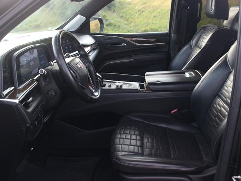 Used 2021 Cadillac Escalade ESV Sport Platinum AWD/4WD image 14