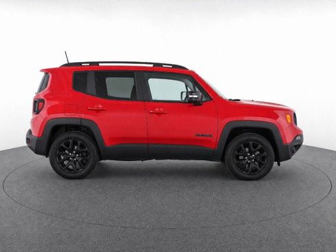 Used 2022 Jeep Renegade Altitude AWD/4WD image 4