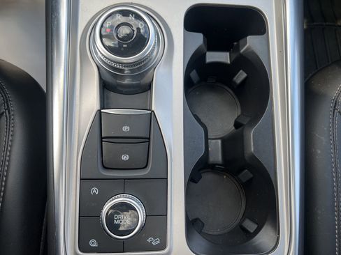 Used 2024 Ford Explorer XLT w/ Equipment Group 202A image 20