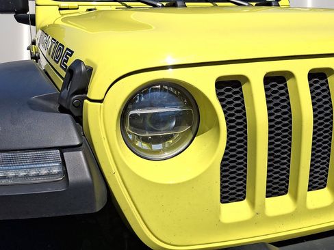 Used 2022 Jeep Wrangler Unlimited Sport AWD/4WD image 11