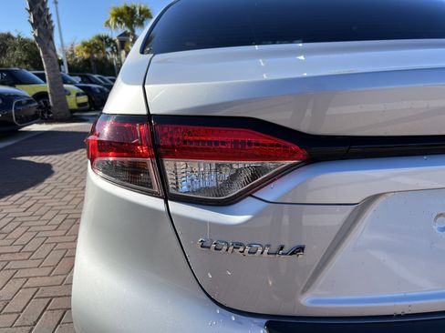 Used 2022 Toyota Corolla LE image 39