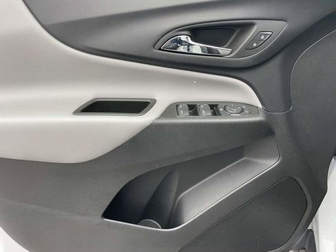 Used 2023 Chevrolet Equinox LT image 22