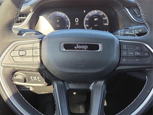 New 2025 Jeep Grand Cherokee L Altitude image 15