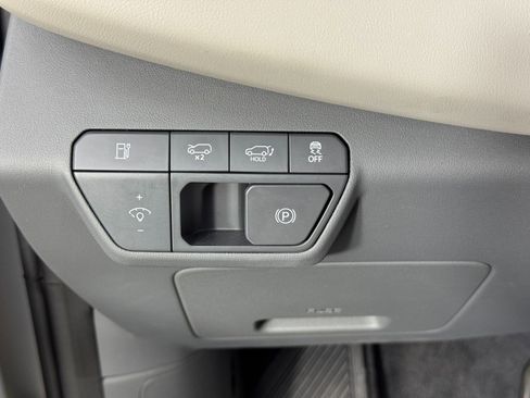 Used 2026 Kia EV9 Land image 19
