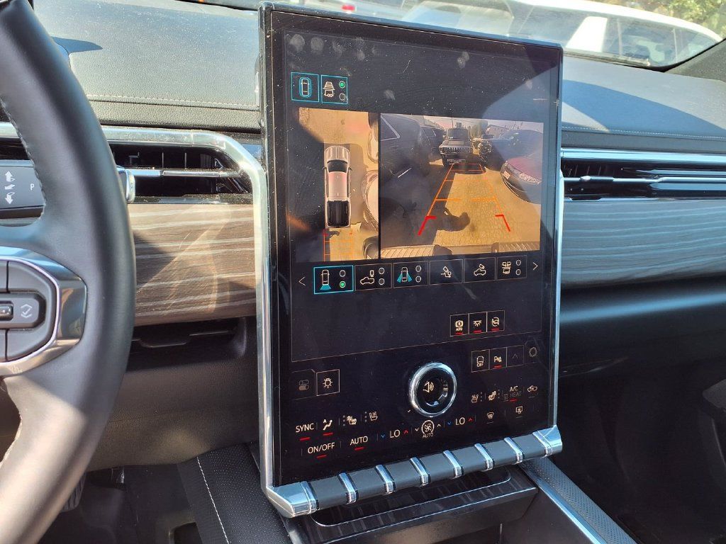 Used 2026 GMC Sierra EV Denali AWD/4WD image 6