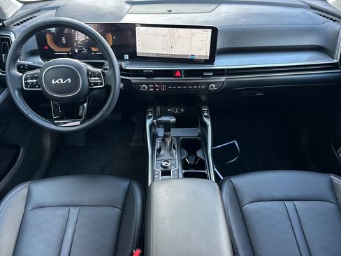 Certified 2025 Kia Sorento S AWD/4WD image 13