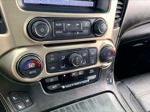 Used 2019 GMC Yukon Denali w/ Denali Ultimate Package RWD image 32