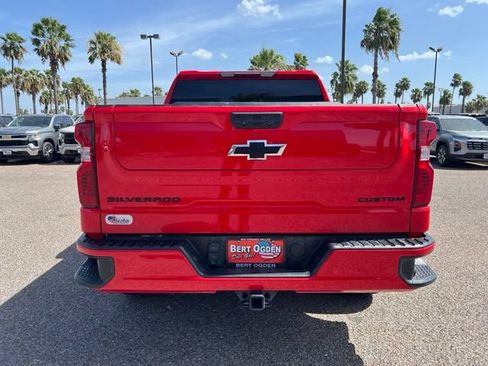 Used 2024 Chevrolet Silverado 1500 Custom w/ Turbomax Blackout Package RWD image 6