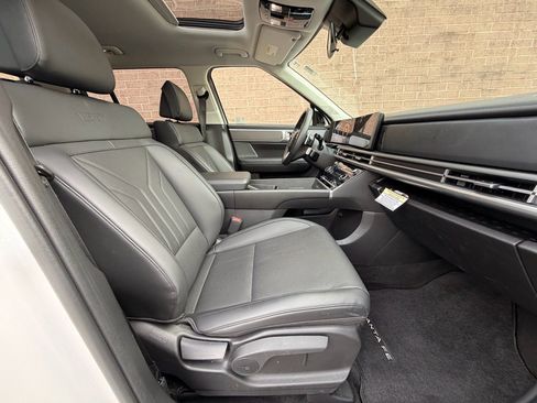 Used 2025 Hyundai Santa Fe XRT image 25