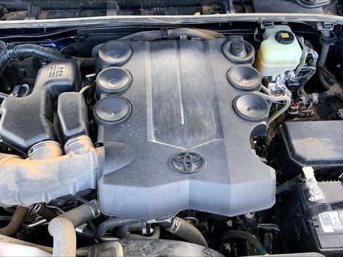 Used 2018 Toyota 4Runner SR5 image 33