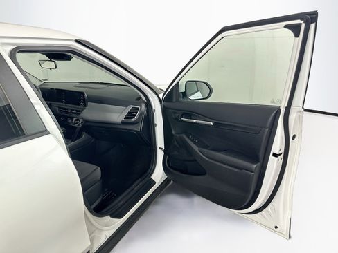 Used 2026 Kia Seltos LX FWD image 29