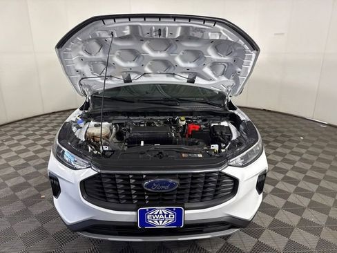 Used 2023 Ford Escape Active image 4