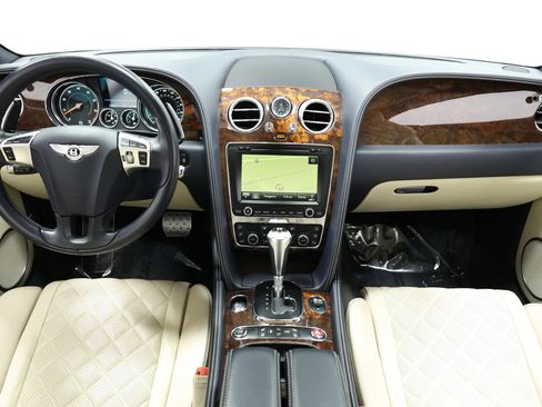 Used 2017 Bentley Continental GT image 39