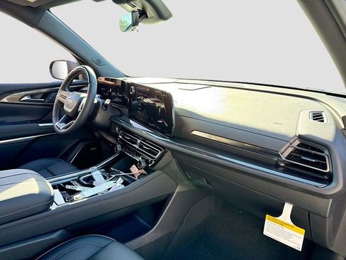 New 2026 Chevrolet Traverse High Country image 33