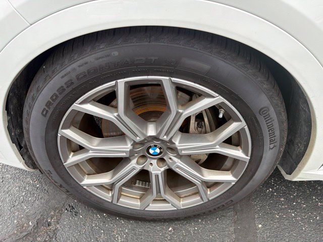 Used 2024 BMW X7 xDrive40i AWD/4WD image 33