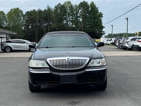 Used 2008 Lincoln Town Car Executive RWD image 5