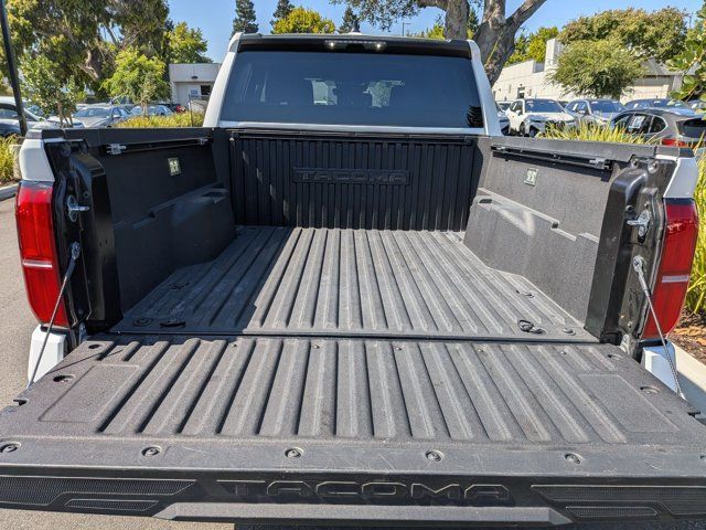 Used 2025 Toyota Tacoma SR5 AWD/4WD image 6